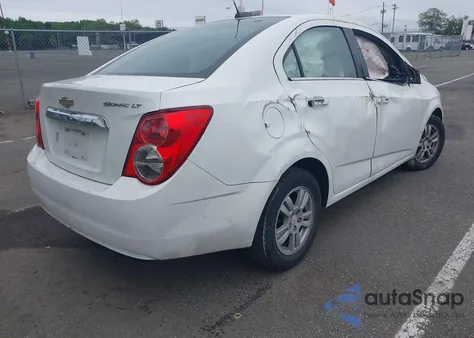 2016 Chevrolet Sonic Lt Auto из США, поврежденный, VIN 1G1JC5SG8G4117498